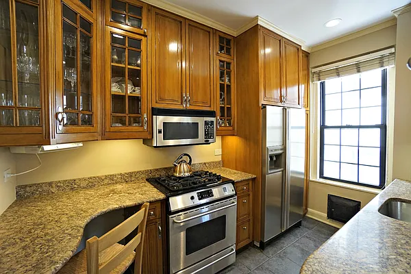 Sold by Anna Pinto Realty | media 43