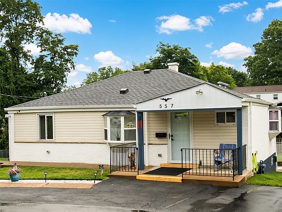 3rd image of 557 Beatty Rd