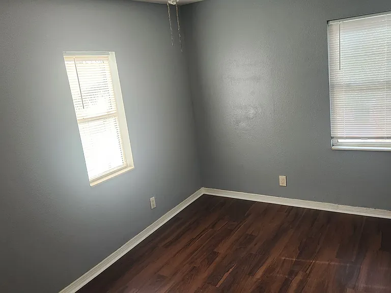 929 N Grandview Ave — Photo 7