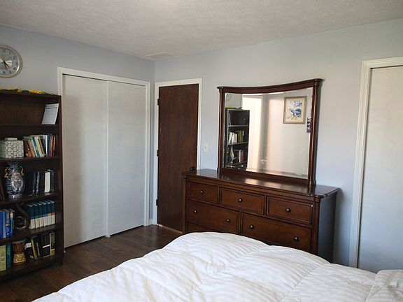 5th image of 602 Pioneer Dr