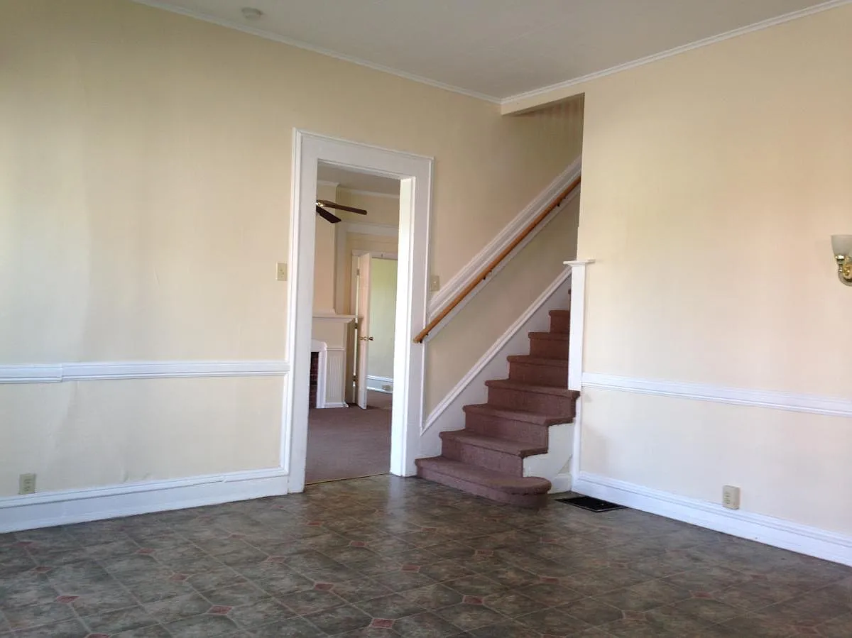 4 bed, 1.5 bath, 4338 sqft, $1,960 — Photo 4