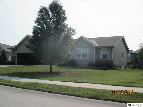411 S 9th St, Springfield, NE 68059