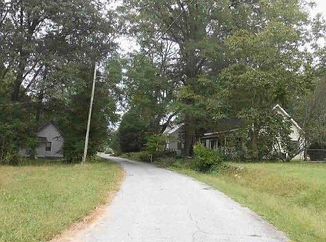 2nd image of 6109 Sorrell St NE
