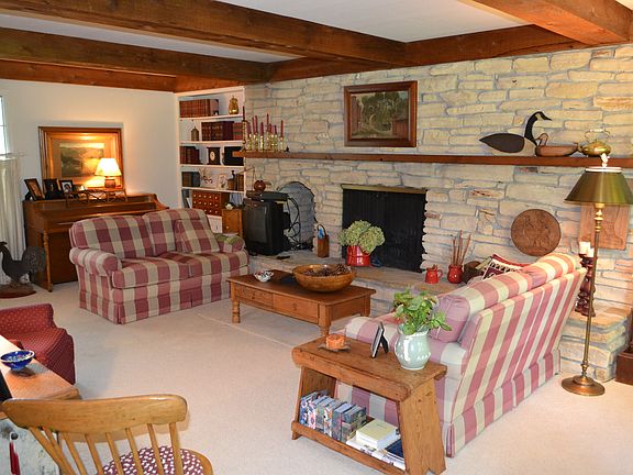 4th image of 112 Lakeshore Dr #12