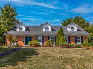 3485 Castleton Hl, Lexington, KY 40517