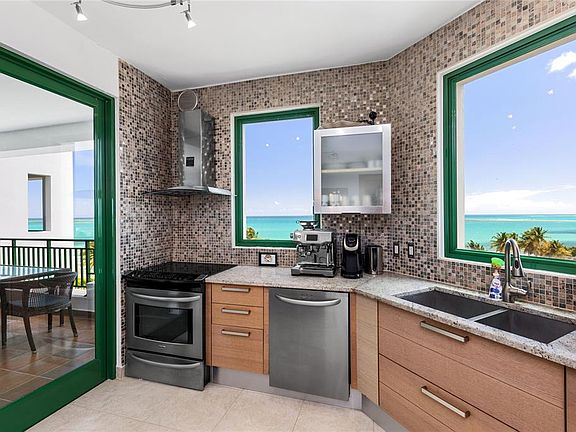 4th image of 9000 Rio Mar #263