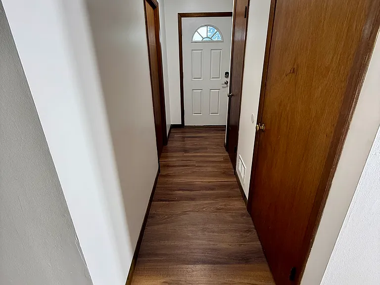 5109 S 83rd St — Photo 27