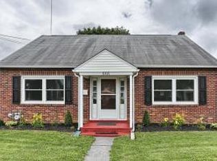556 W Walnut St, Cleona, PA 17042