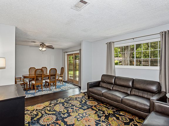 4th image of 6841 Foxchase Cir