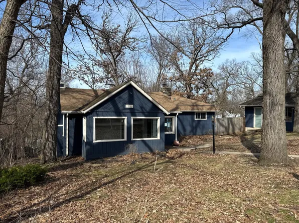 7712 Cedar Rd, Wonder Lake, IL 60097