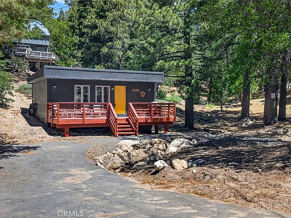4th image of 650 Dahlia Dr