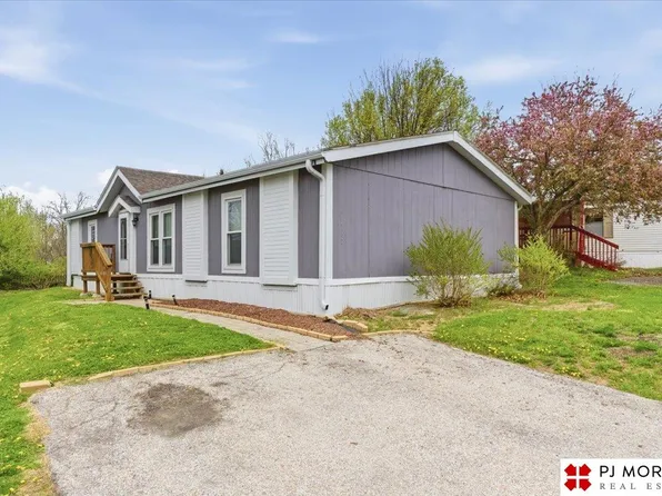 15162 D Plz #38, Omaha, NE 68144