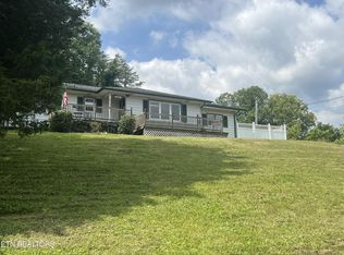 108 Hillwood Dr, Harriman, TN 37748
