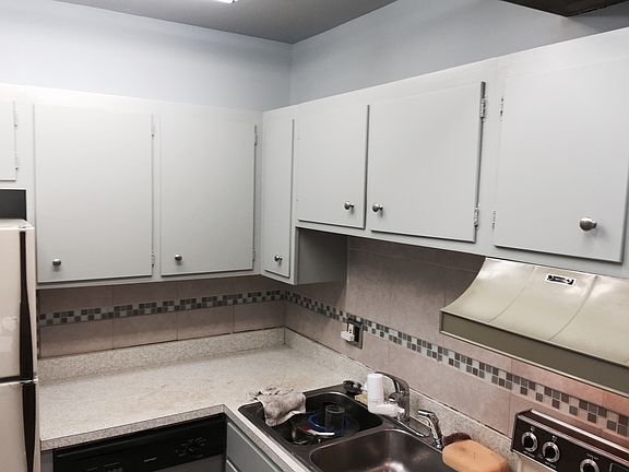 3rd image of 216 Casa Bella Ct