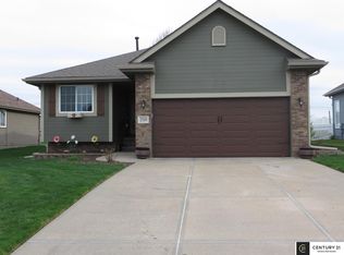 2509 Aberdeen Dr, Papillion, NE 68133