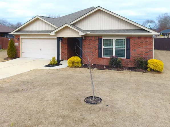 107 Chestnut Cv, Owens X Rds, AL 35763