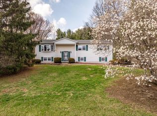 10 Longview Ln, Middletown, NY 10941