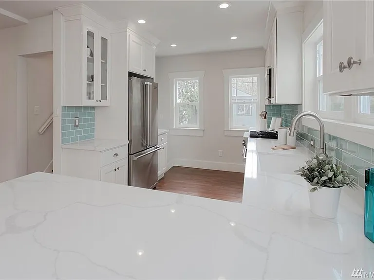 3115 E Yesler Way — Photo 10