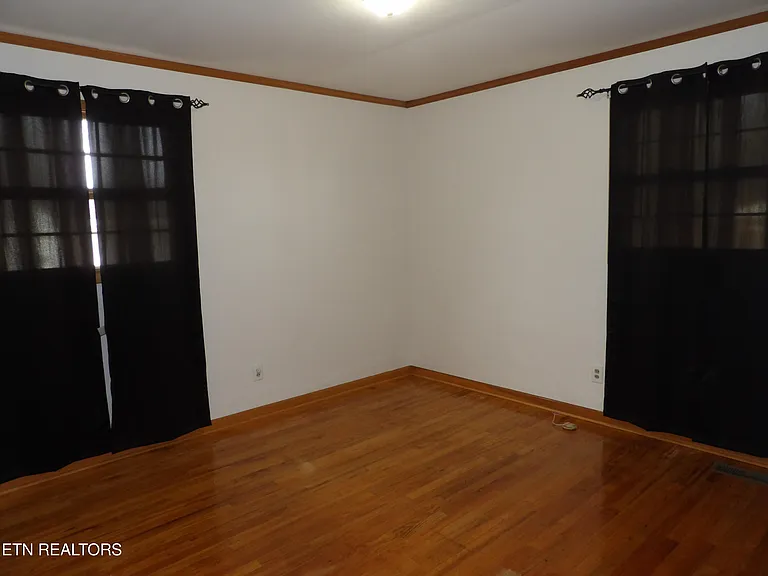 18 Sandra Ln — Photo 12