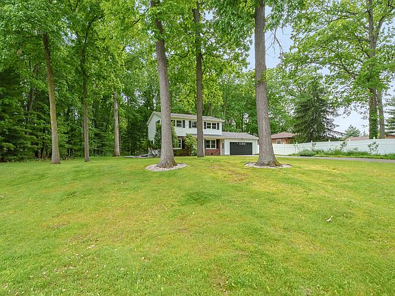 2nd image of 8001 Greenfield Shores Dr