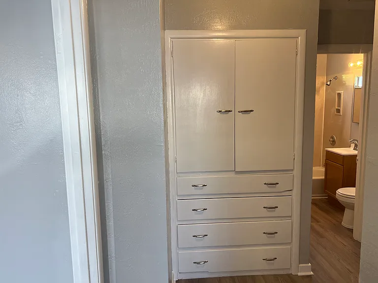 318#3 Hall Closet_06132023