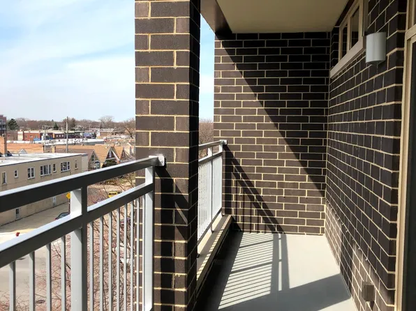 7129 W Belmont Ave, 7129 W Belmont Ave #1, Chicago, IL 60634