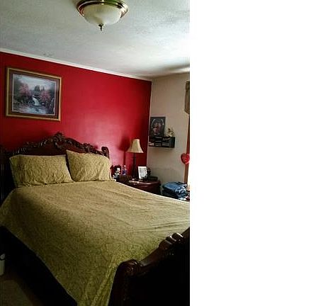 5th image of 2516 Yates Ave