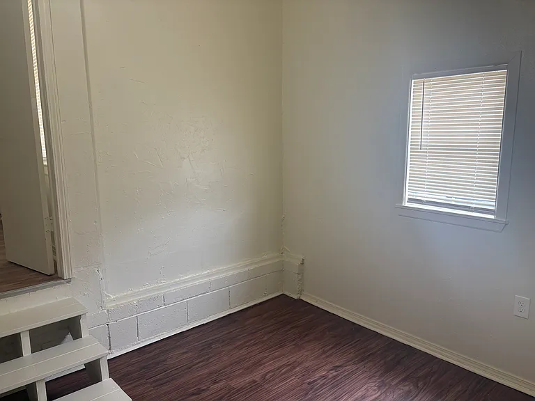 6903 NW 52nd St — Photo 13