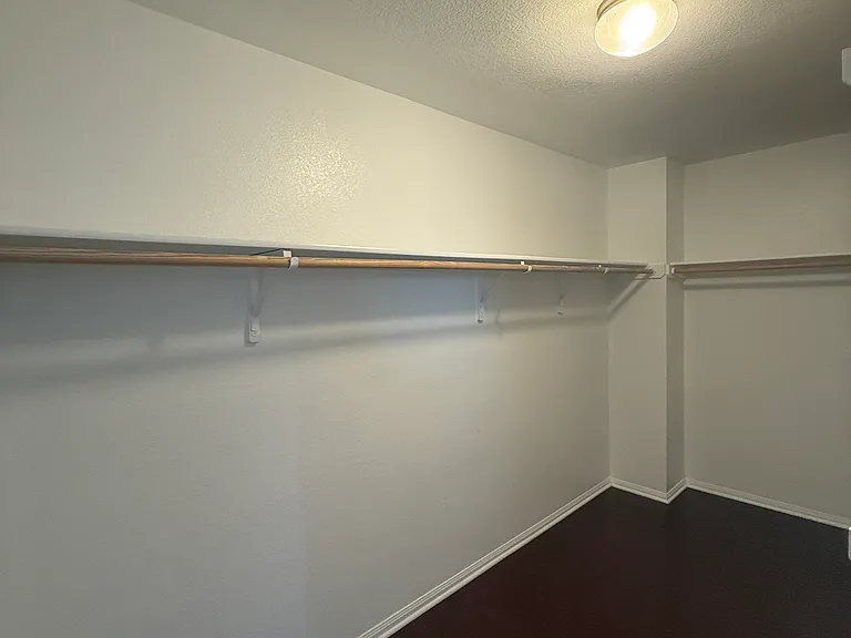 502 Constellation Dr — Photo 30