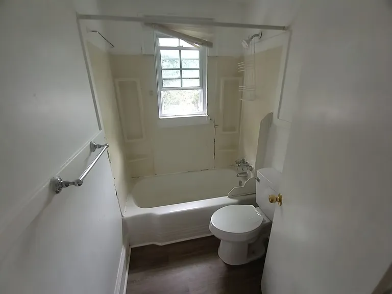 840 Orville Ave — Photo 9
