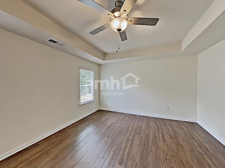 516 Woodall Rd — Photo 8