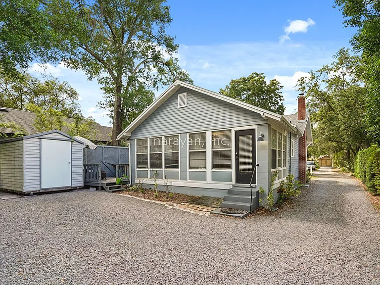 245 Orange Pl — Photo 11