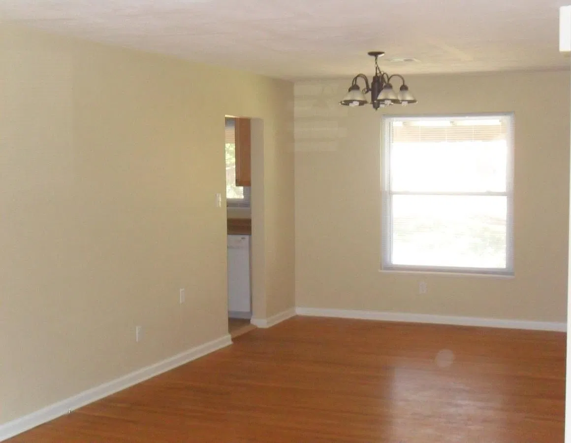 3 bed, 1616 sqft, $2,200 — Photo 4