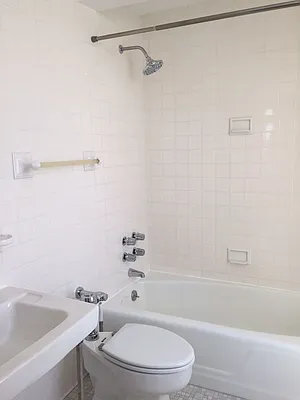 Rented by NY NY Condo, Inc | media 41