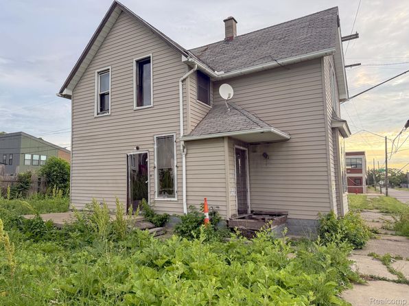 1726 Pine St, Detroit, MI 48216