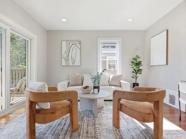 28 Juliette St Floor 3, Dorchester, MA 02122