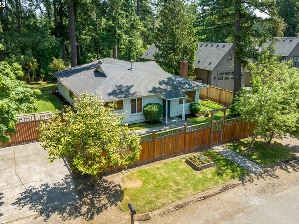 15710 SE Hanwood Ln, Milwaukie, OR 97267