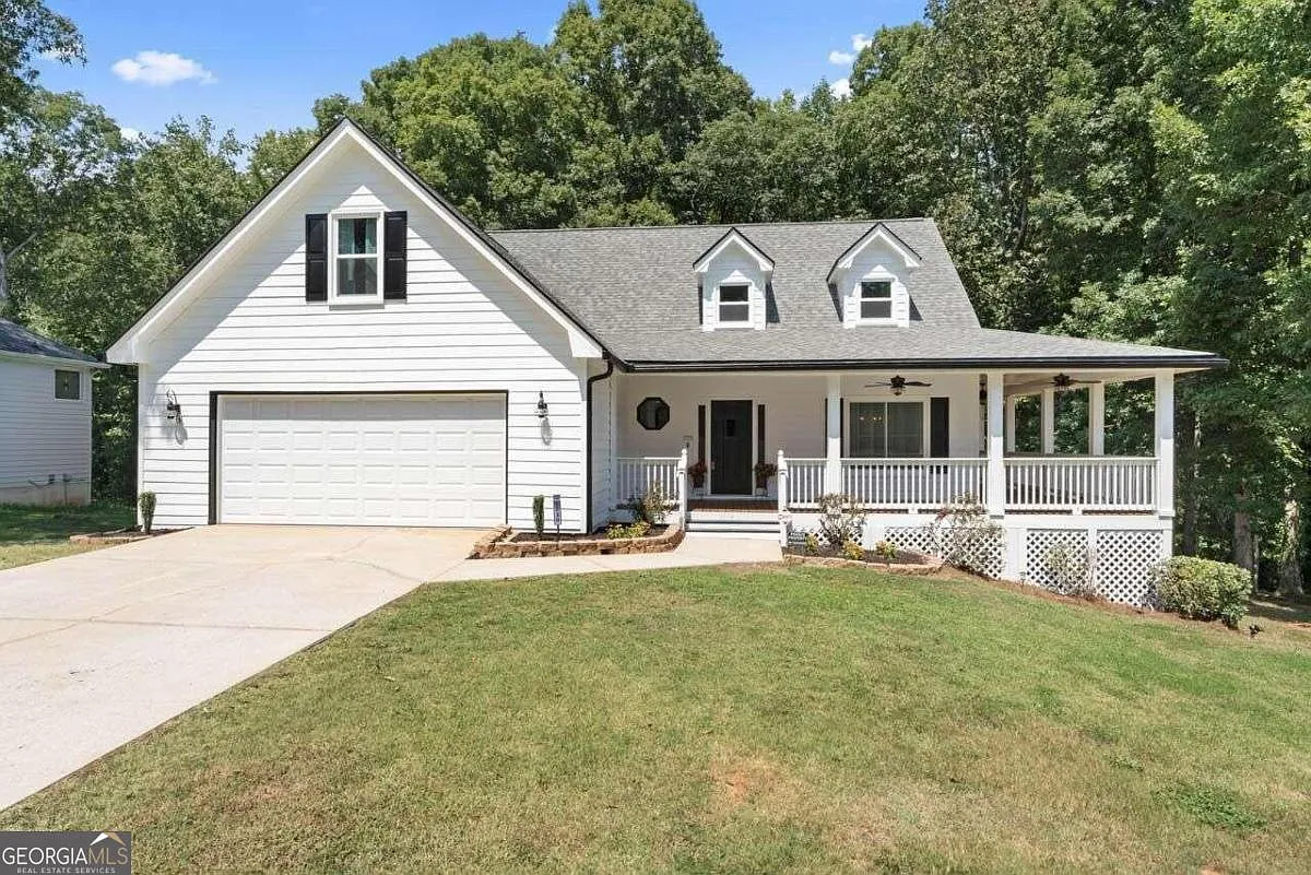 1030 Thornwood Cir photo 1
