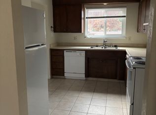 3921 Golf Dr, Redding, CA 96002