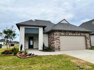 201 Lost Bridge Dr, Broussard, LA 70518