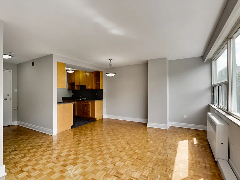 680 Roselawn Ave — Photo 79
