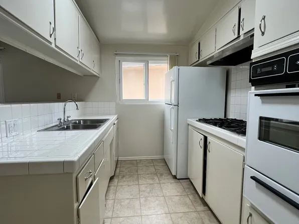 Tuscany, 8423 Tuscany Ave APT 4, Playa Del Rey, CA 90293