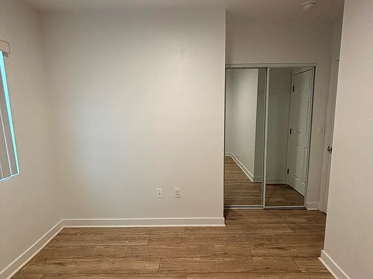 329 1/2 E Gage Ave — Photo 9