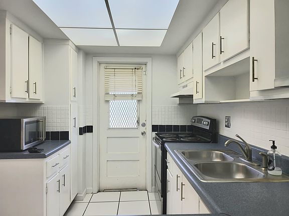 5th image of 5800 Margate Boulevard #323
