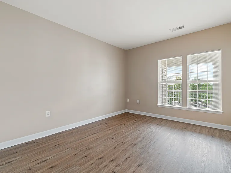 42496 Mayflower Ter #302 — Photo 18