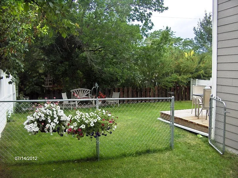 413 N 19th Ave — Photo 2