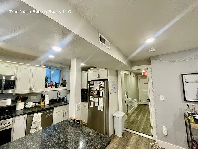 18 Atlantic St #1 — Photo 1