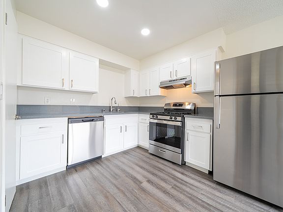 5th image of 1466 Bonair Rd #66