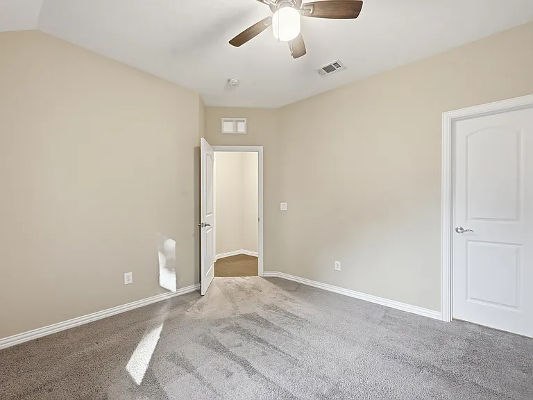 405 Windward Dr — Photo 9