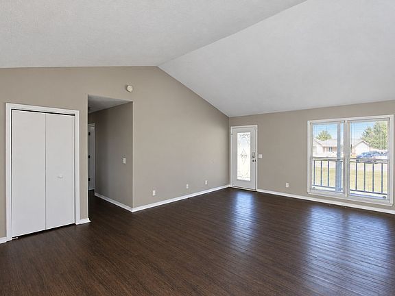 3rd image of 320 State St